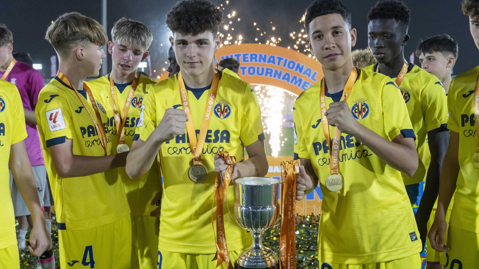 El triunfo del Infantil A en Arabia en fotos - Web Oficial del Villarreal CF
