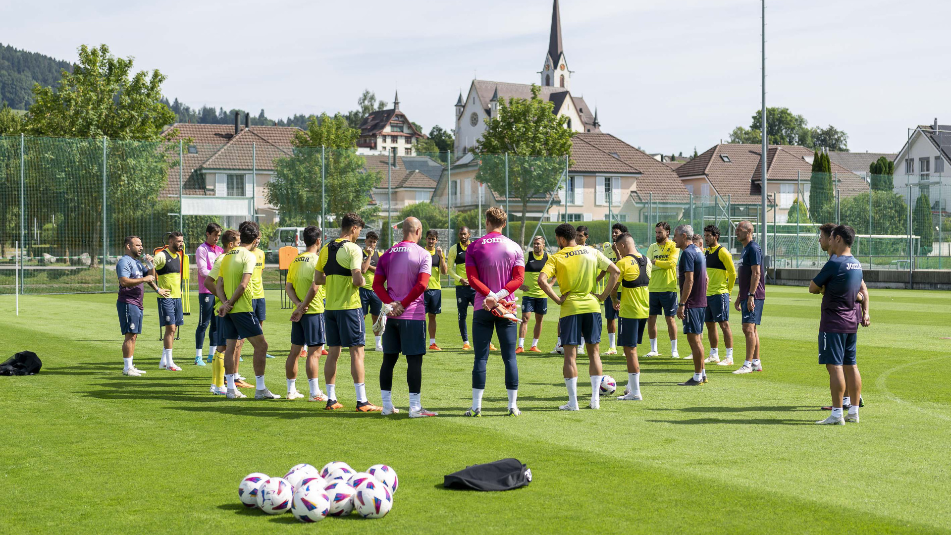 El Villarreal ya se ejercita en Suiza