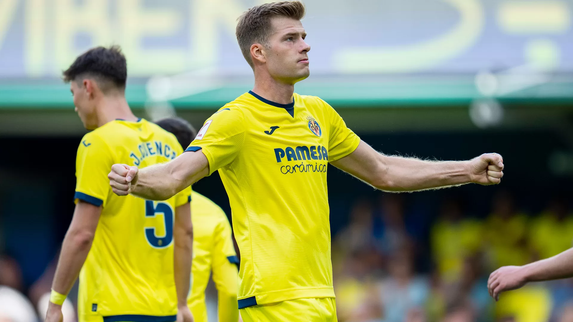 Watch Villarreal vs Barça from the inside!