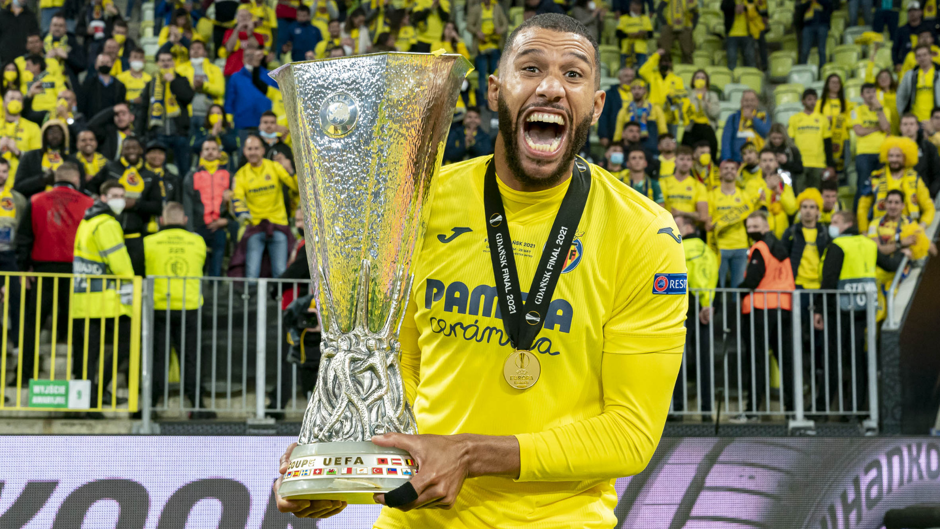 Capoue cierra su etapa en el Villarreal CF