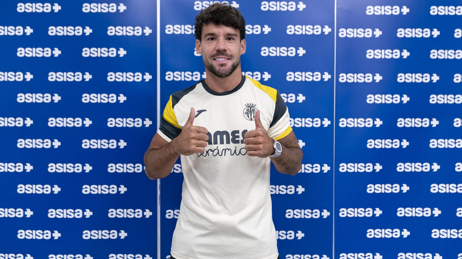Juan Bernat supera la revisión médica