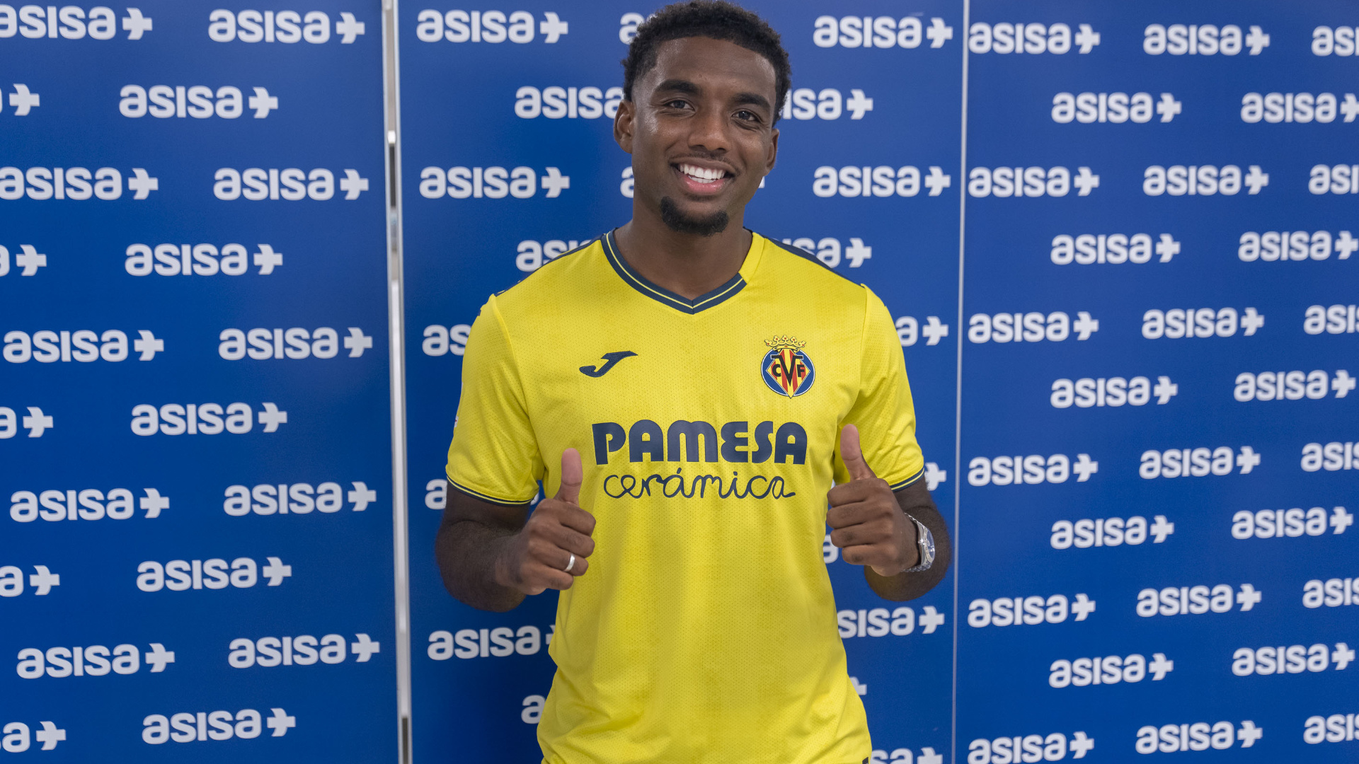 Logan Costa supera la revisión médica