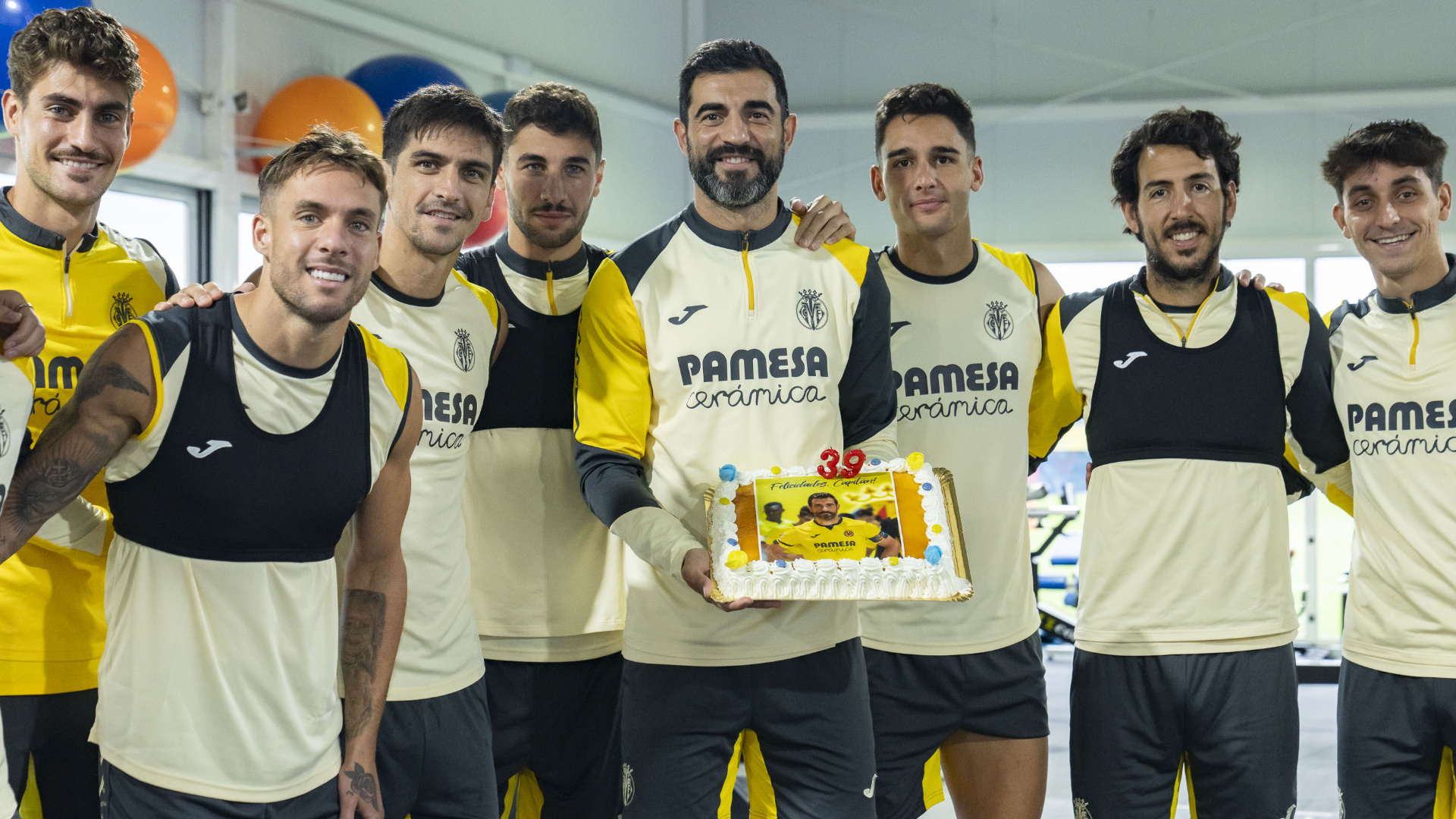 El cumple del ‘capi’ Raúl Albiol ??