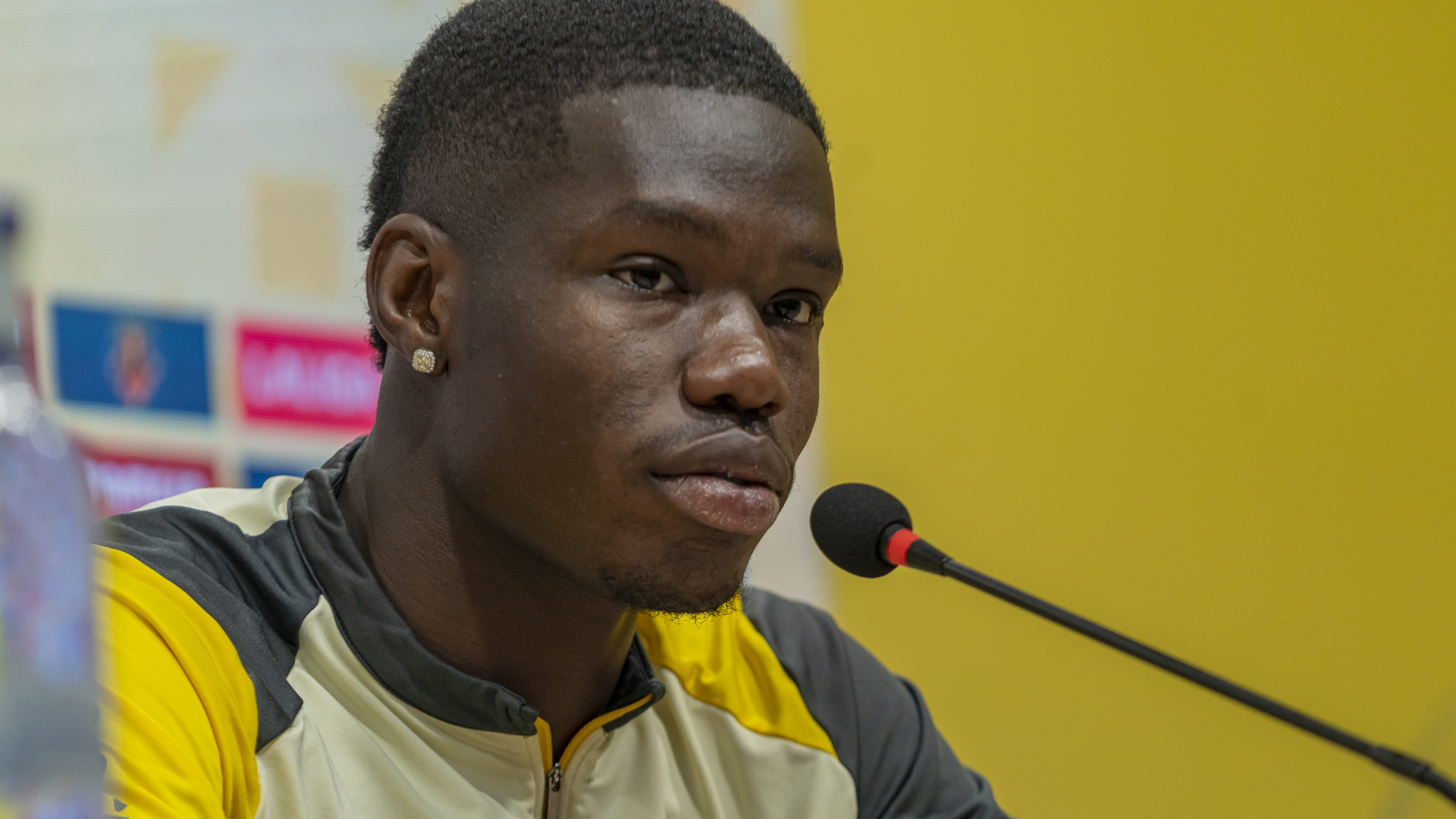 Barry: “I can feel a special connection with the fans and that motivates me to score more goals”