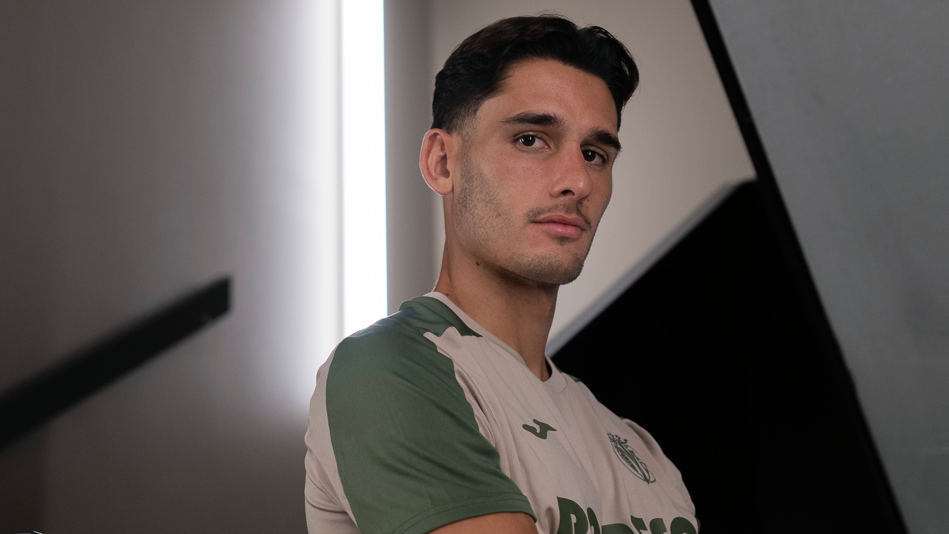 Sergi Cardona atiende a V Play en Suiza