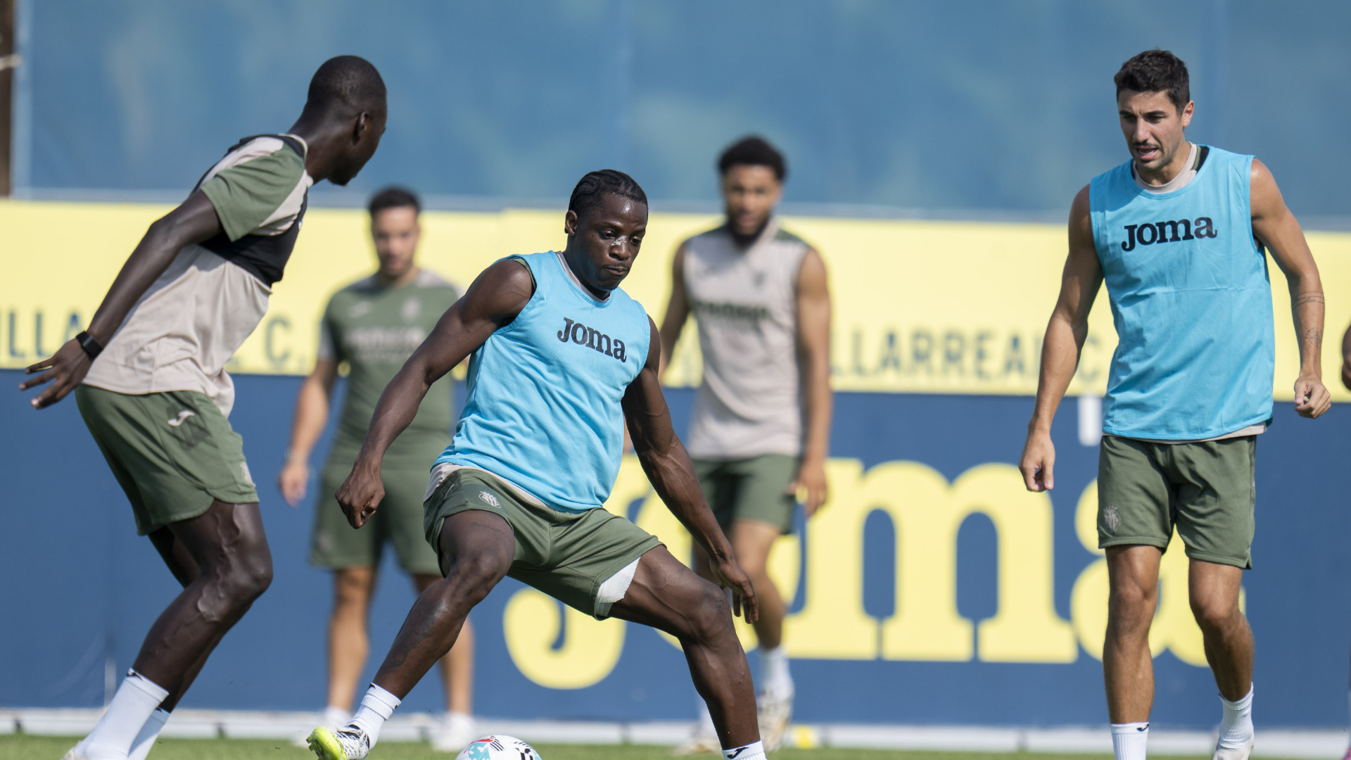El Villarreal se ejercita con la vista puesta en el Arsenal