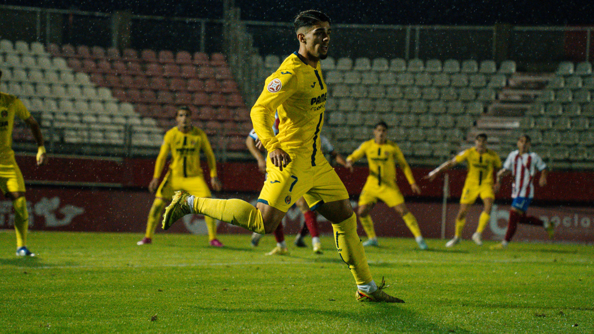El Villarreal B pone en Algeciras el punto final al 2025 (0-0)