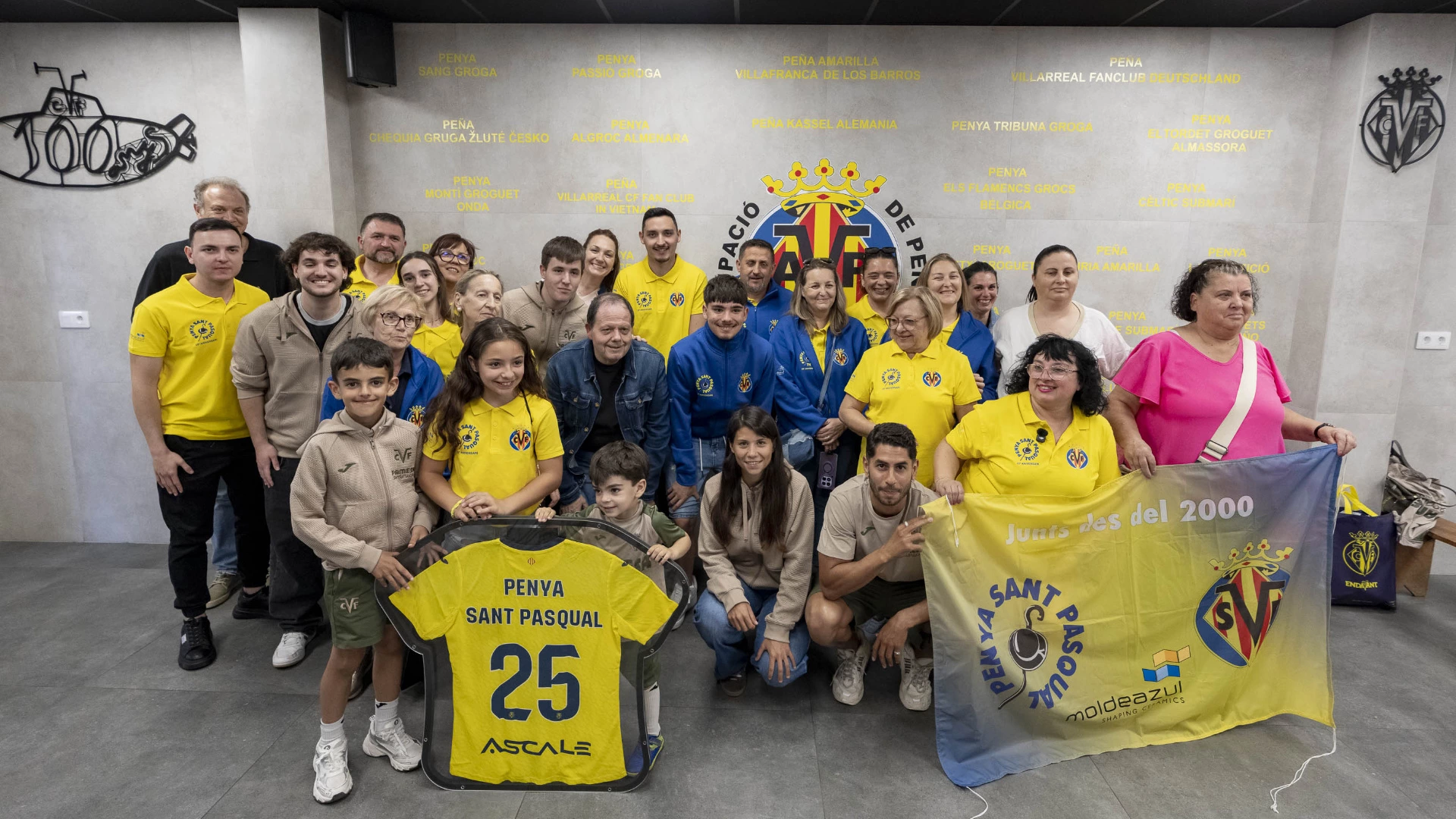 Ayoze Pérez i Marta Querol, convidats de luxe en el 25é aniversari de la penya Sant Pasqual
