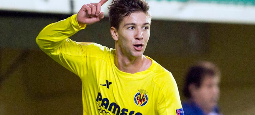 27.11.14 VILLARREAL SALZBURGO ESTADIO EL MADRIGAL CELEBRACION GOL VIETTO