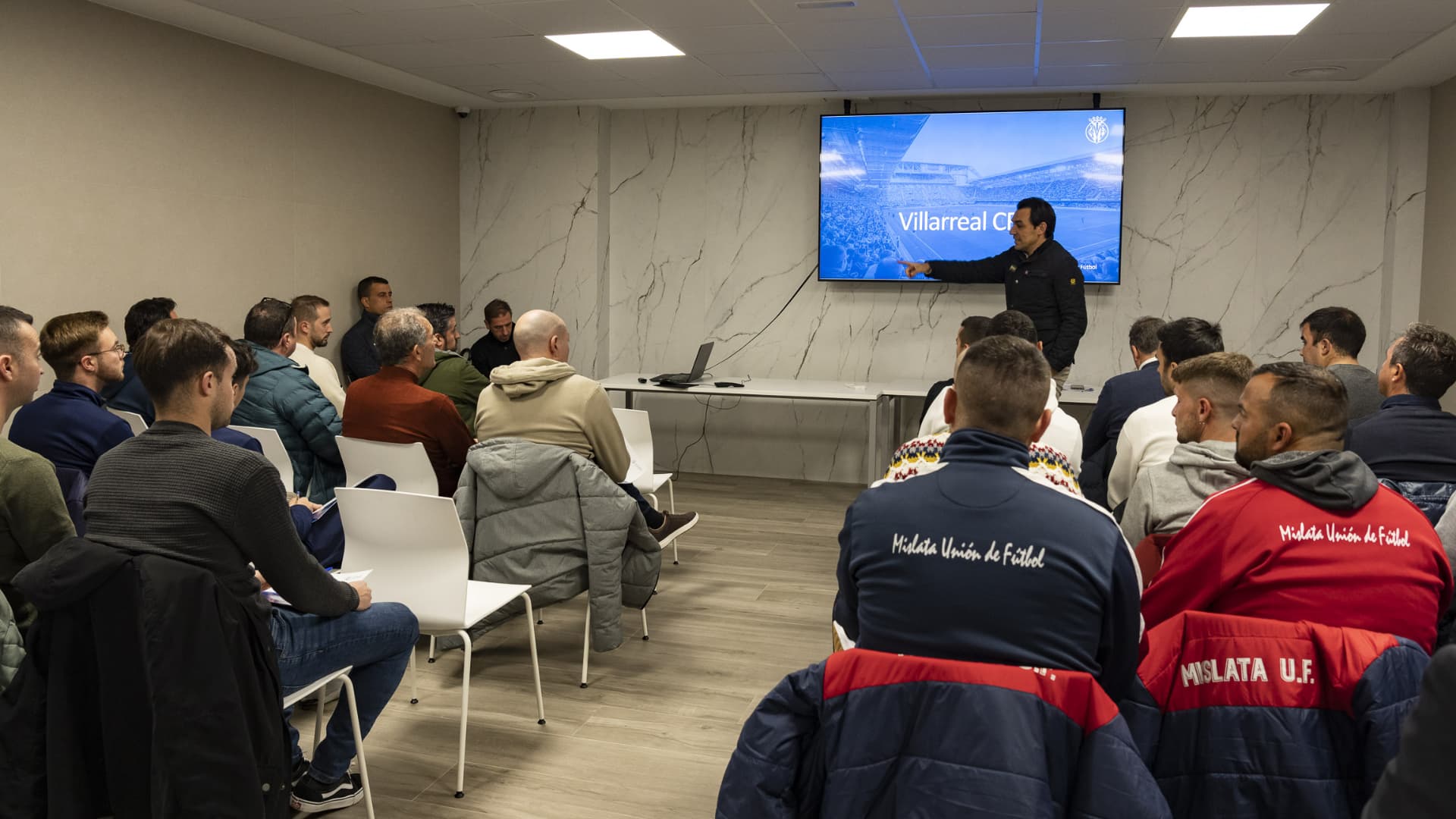 El Villarreal celebra una jornada formativa para clubes convenidos