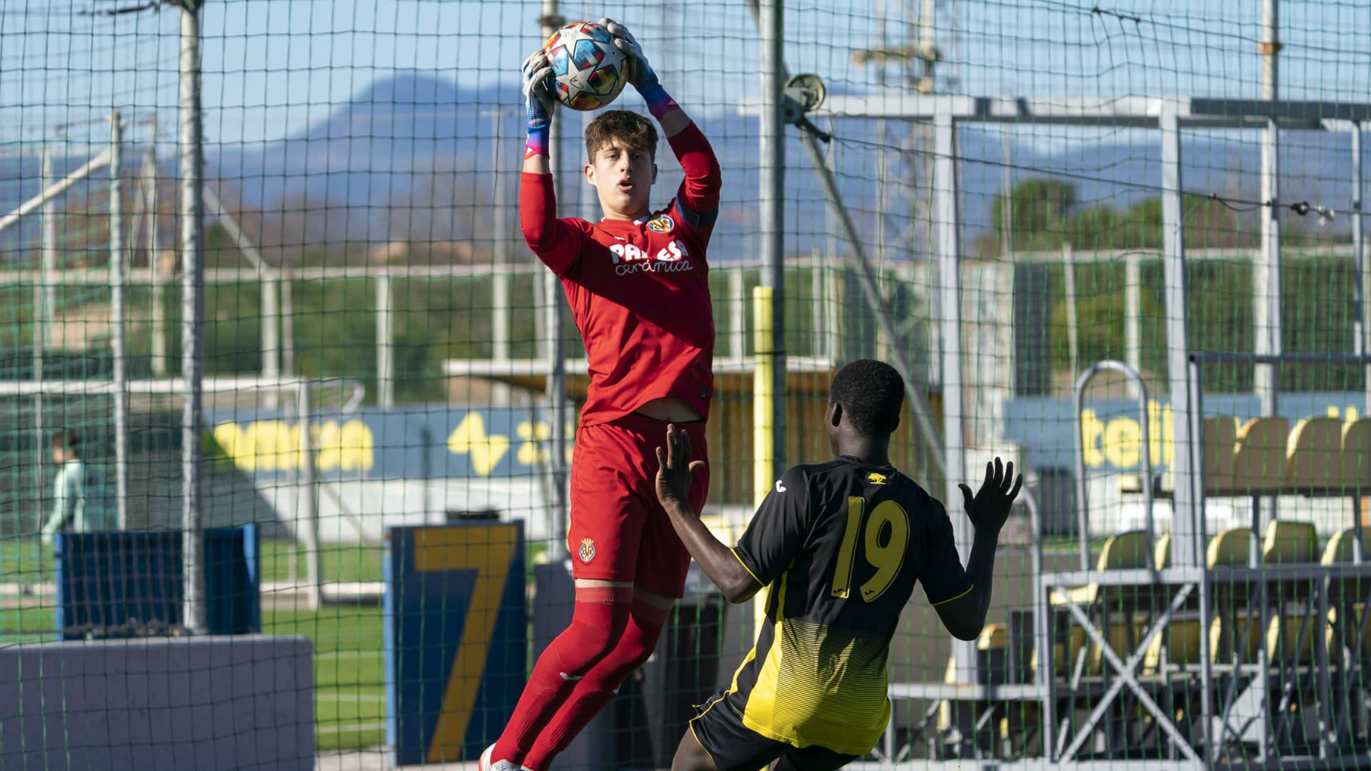 España Sub-16 cita a dos cadetes del Villarreal