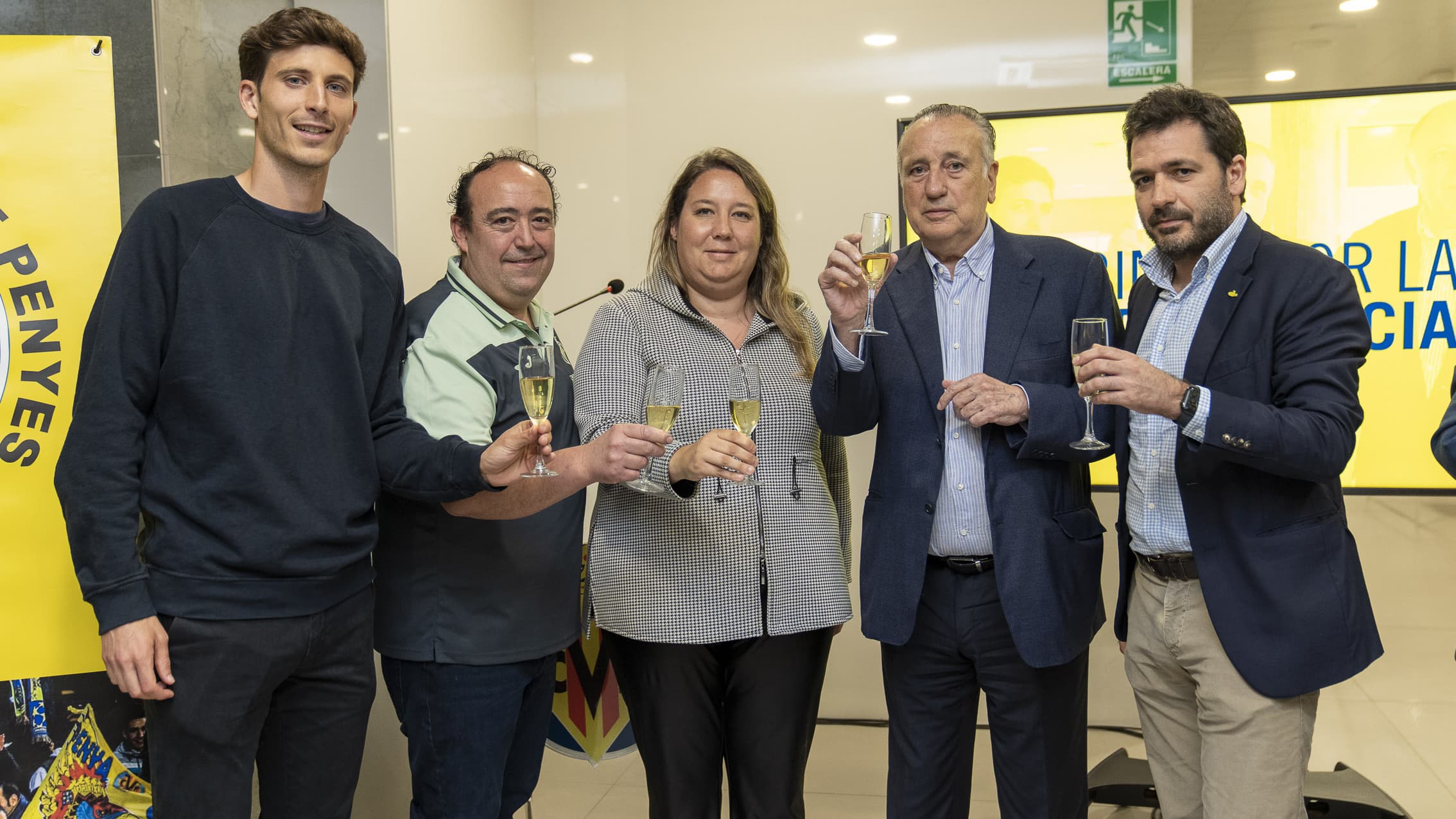 Un brindis por la permanencia