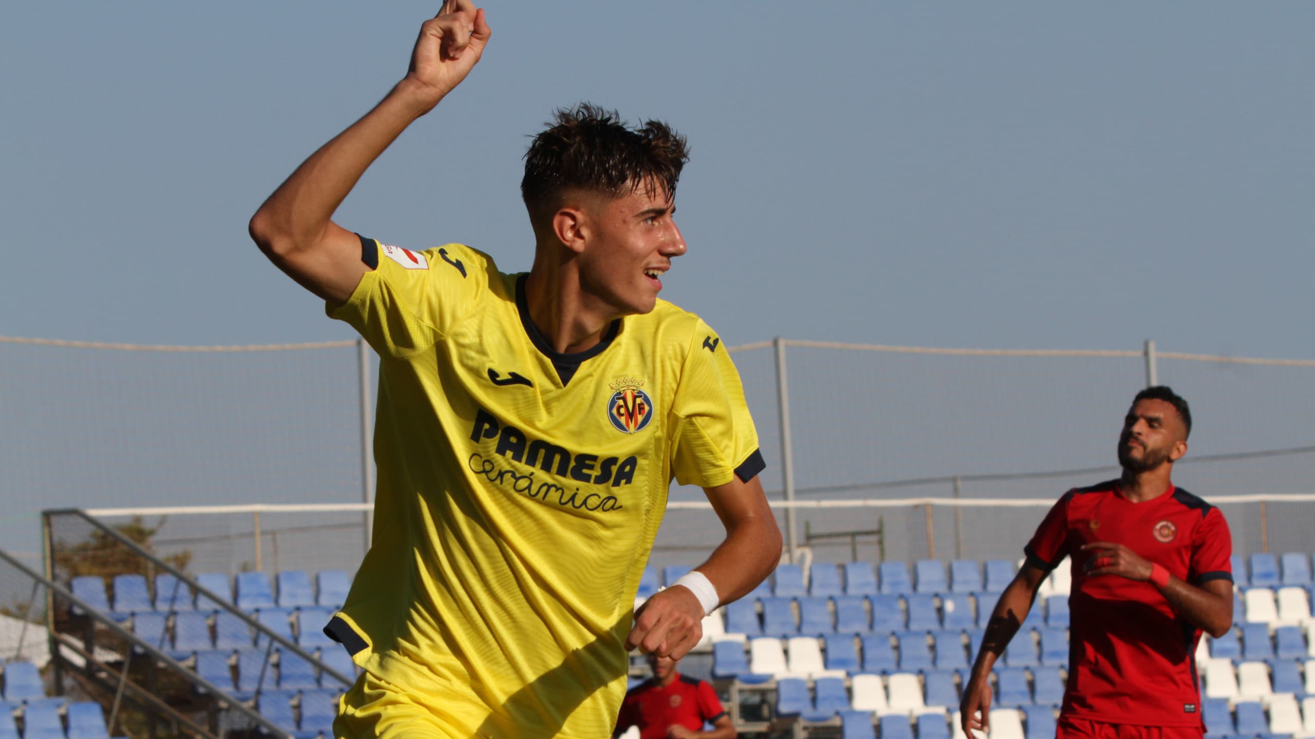 Requena se estrena con el filial