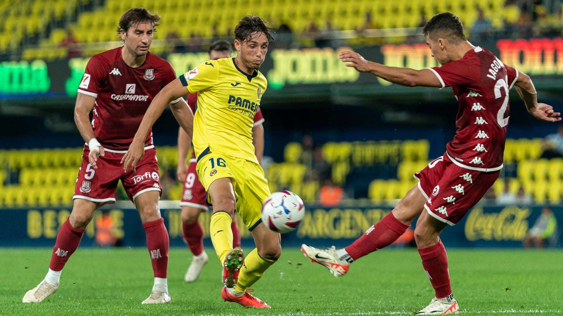 El Villarreal B empata con espectáculo (2-2)