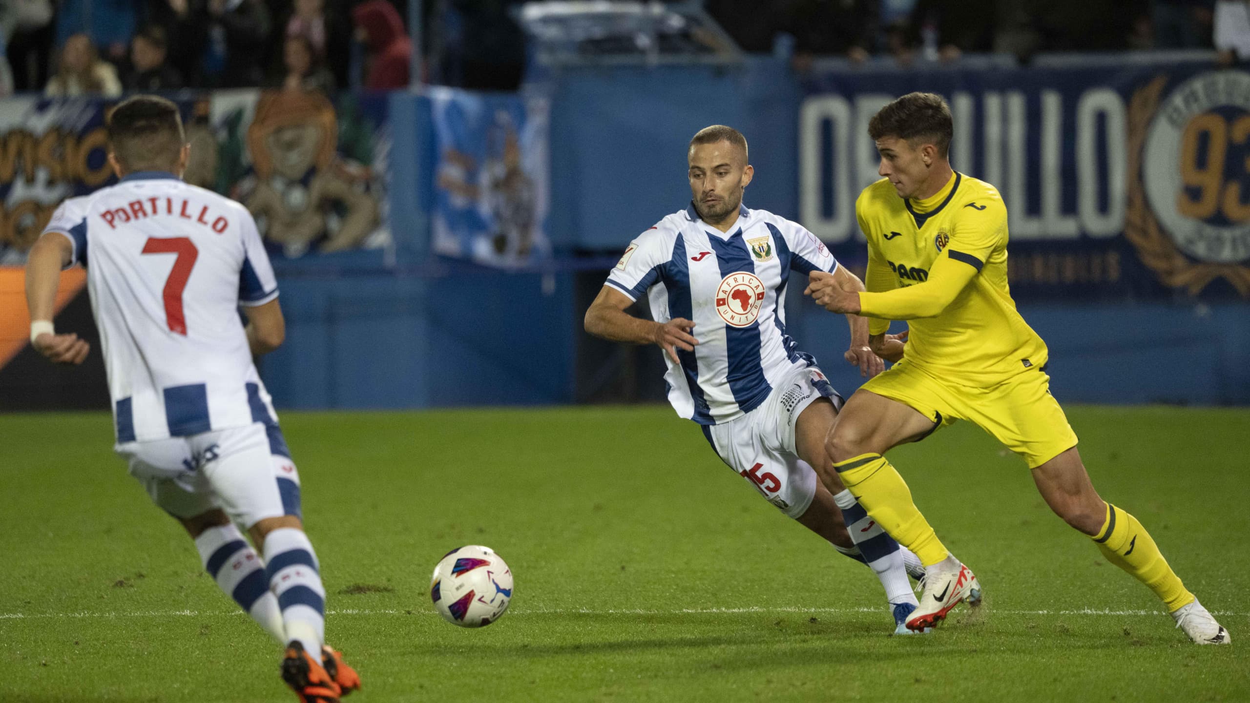 Derrota con la cabeza alta ante el líder (1-0)