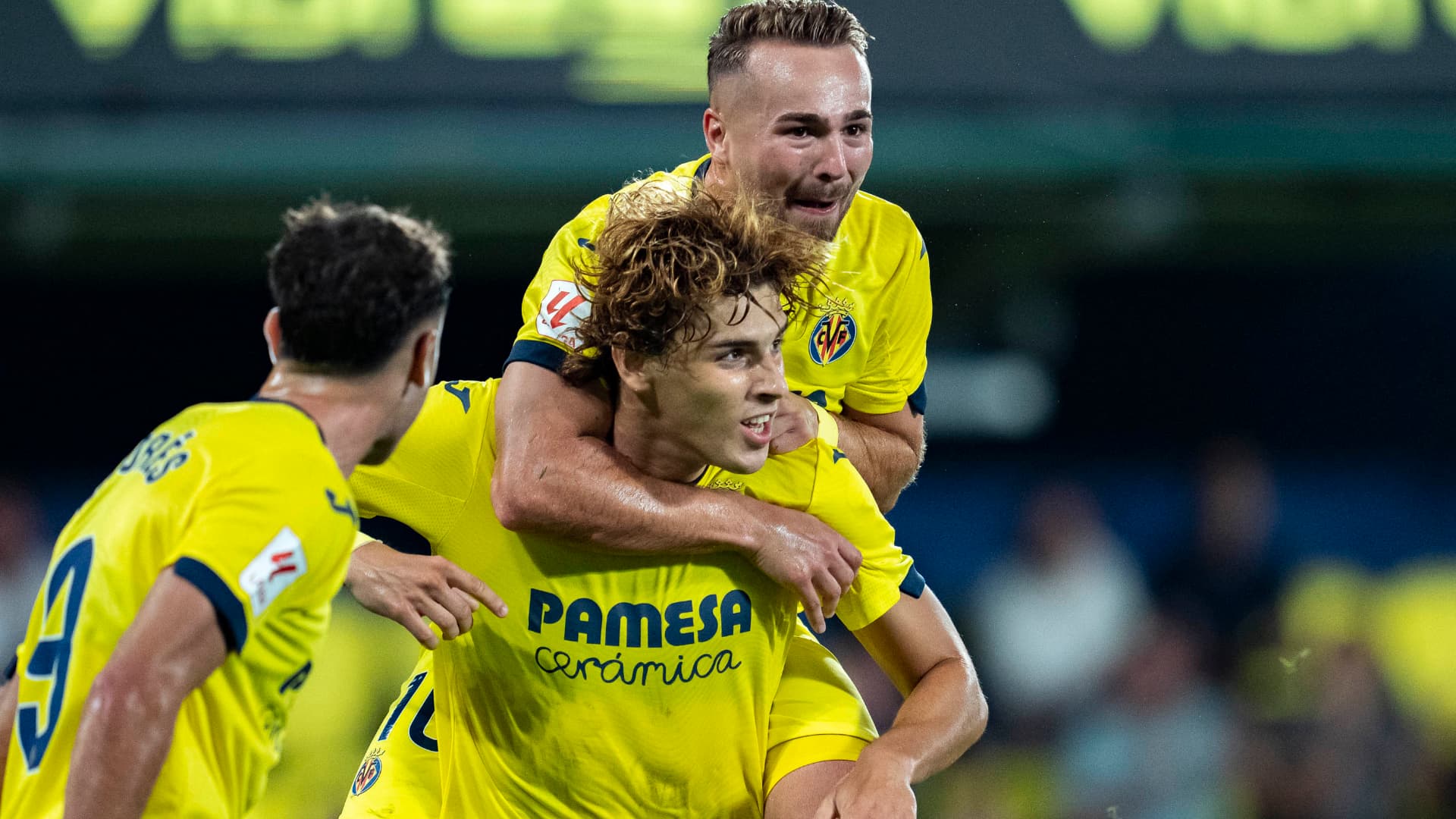 Desfile de golazos para tumbar al líder (3-1)