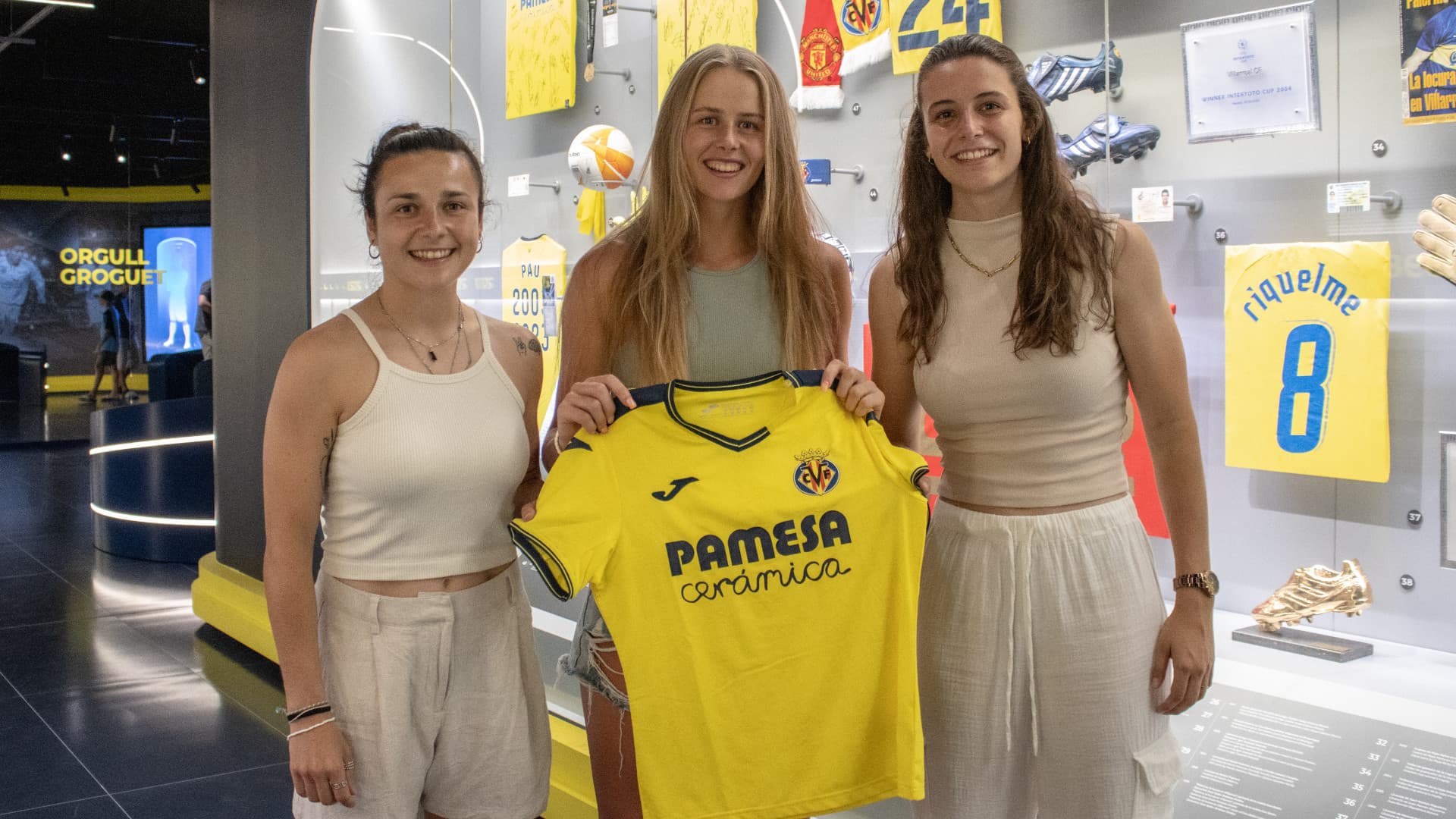 Hannah Hampton takes the plunge into Inmersión Villarreal