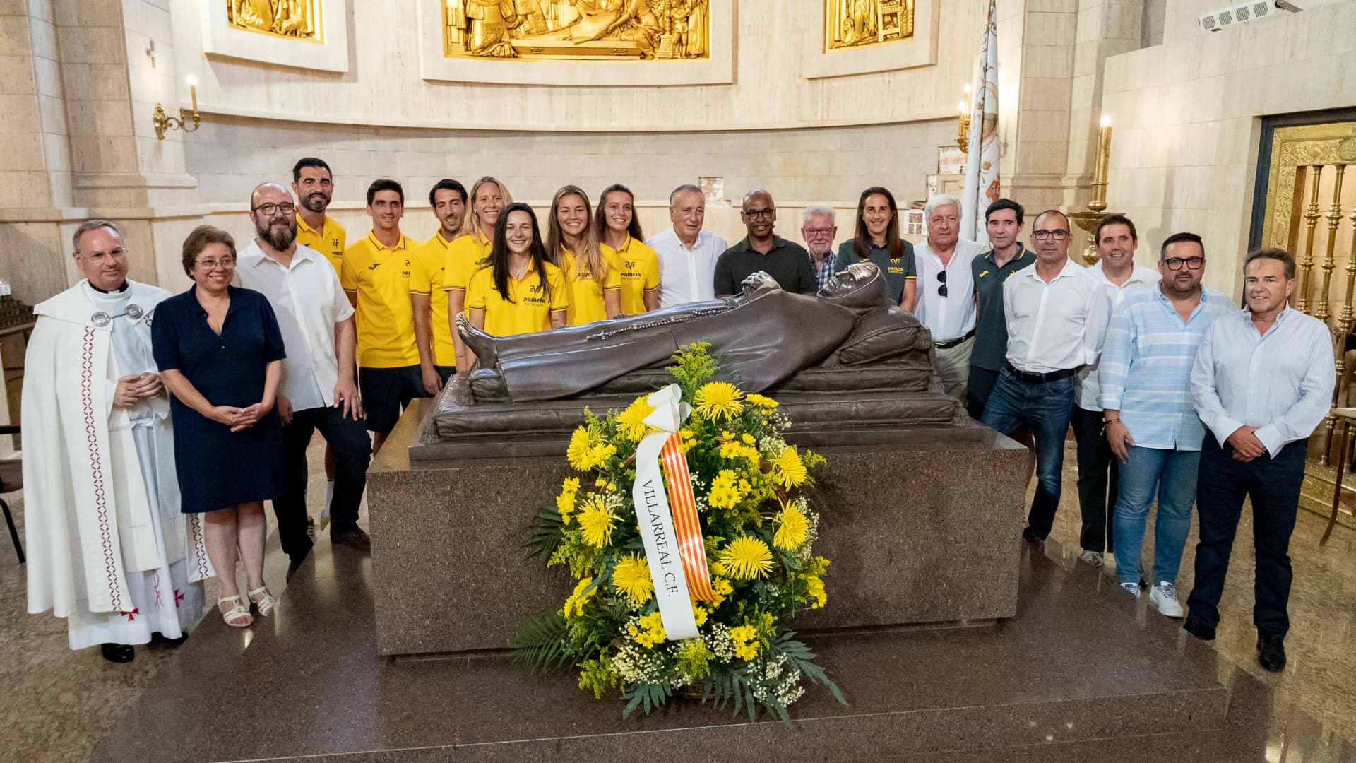 Tradicional ofrenda a los patronos de Vila-real