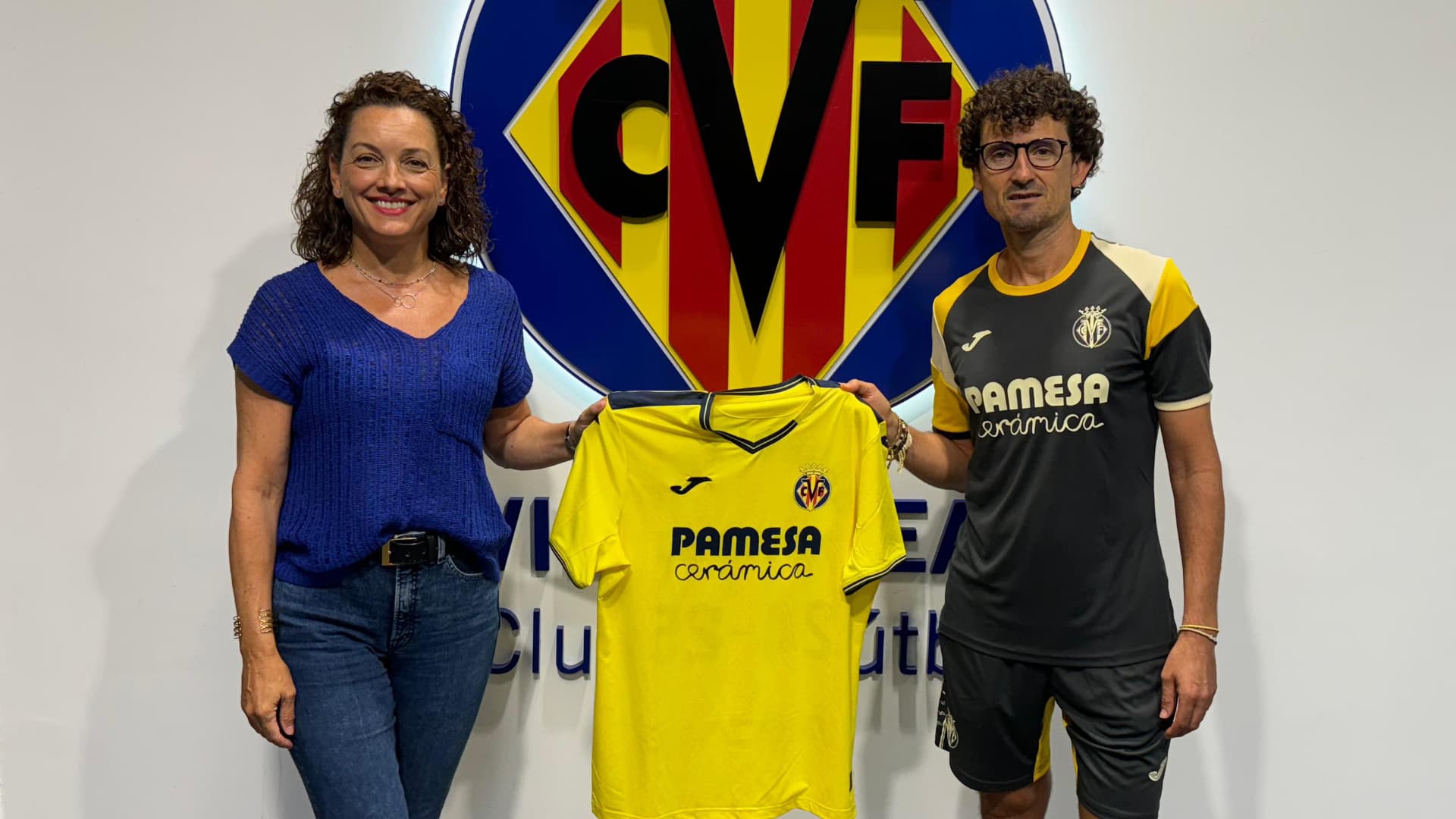 El Villarreal CF y Herbolario Navarro, juntos un año más