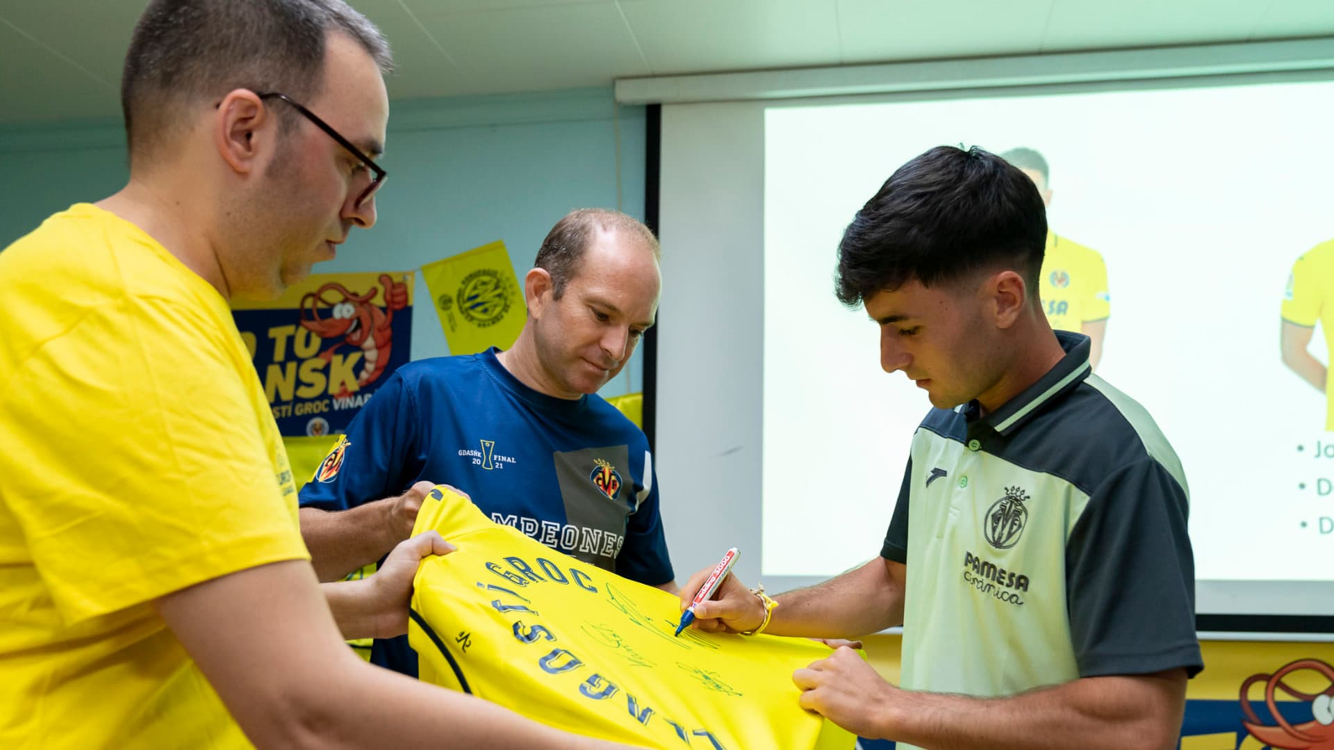 El Villarreal visita este martes la penya Llagostí Groc de Vinaròs
