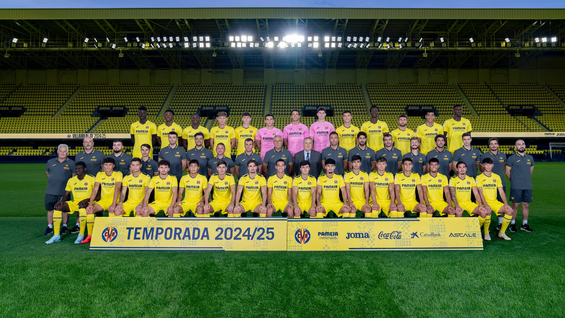 Las fotos oficiales del Villarreal B y Villarreal Femenino