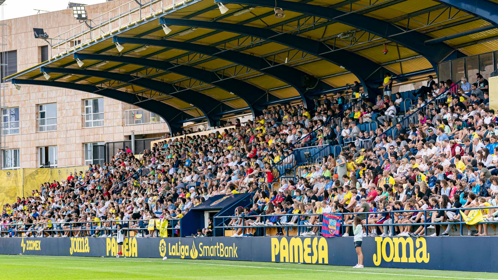 Come to the Mini Estadi to cheer on Villarreal B against Hércules