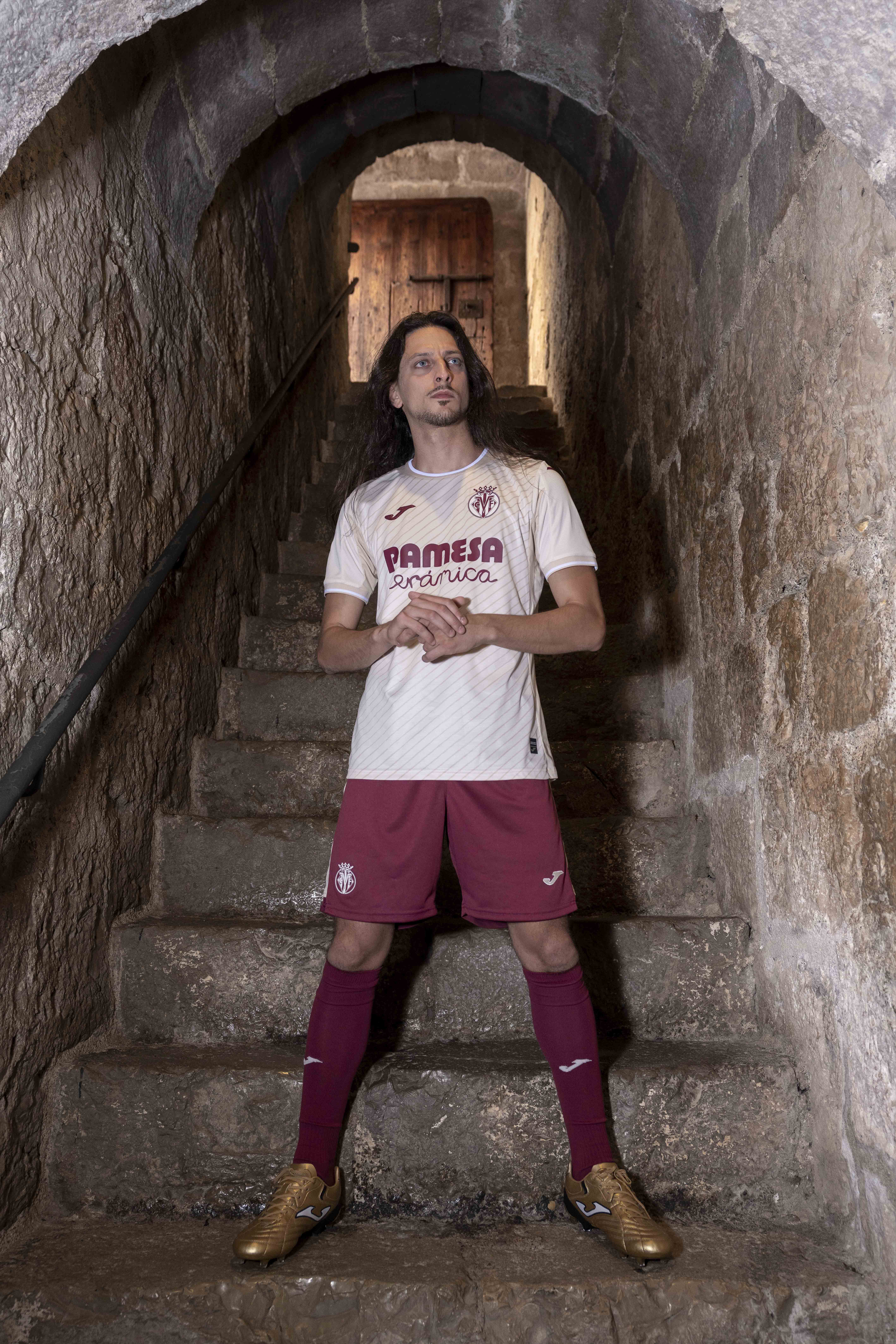 2aEquipacion-010