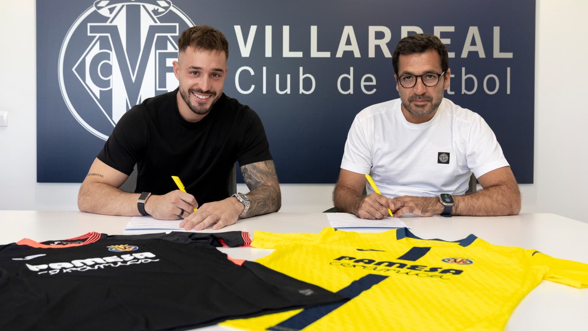 Arnau Tenas refuerza la portería del Villarreal CF