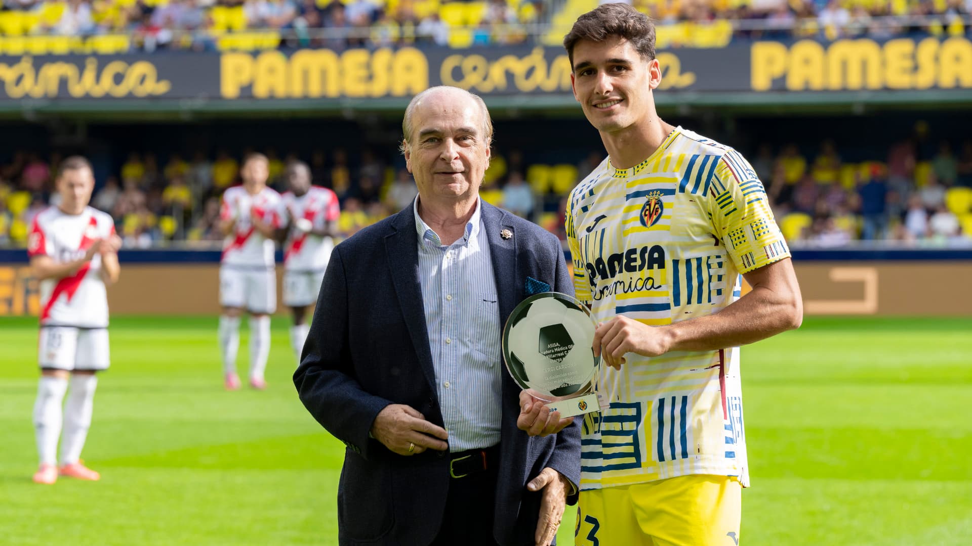 Sergi Cardona rep el premi al ‘Jugador Més Saludable’ d’ASISA