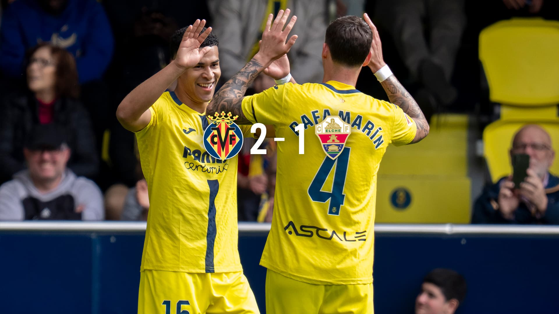 El Villarreal no afloja ante el Elche (2-1)