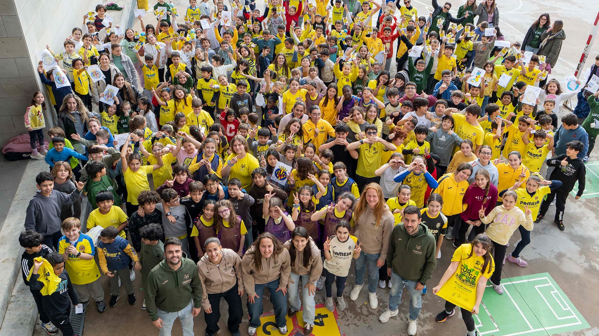 El Villarreal Femenino vuelve a las aulas y protagoniza ‘Una Estrella en tu Cole’