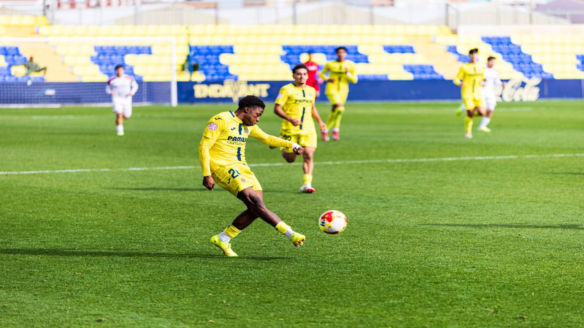 Villarreal C-Castellonense, en directo por V Play