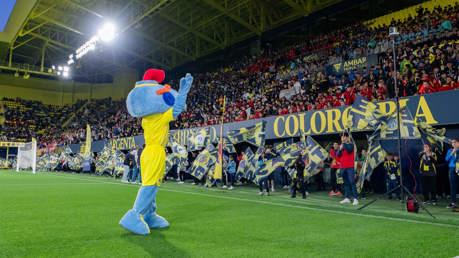 Que comence l’espectacle de la Yellow Cup Easter!