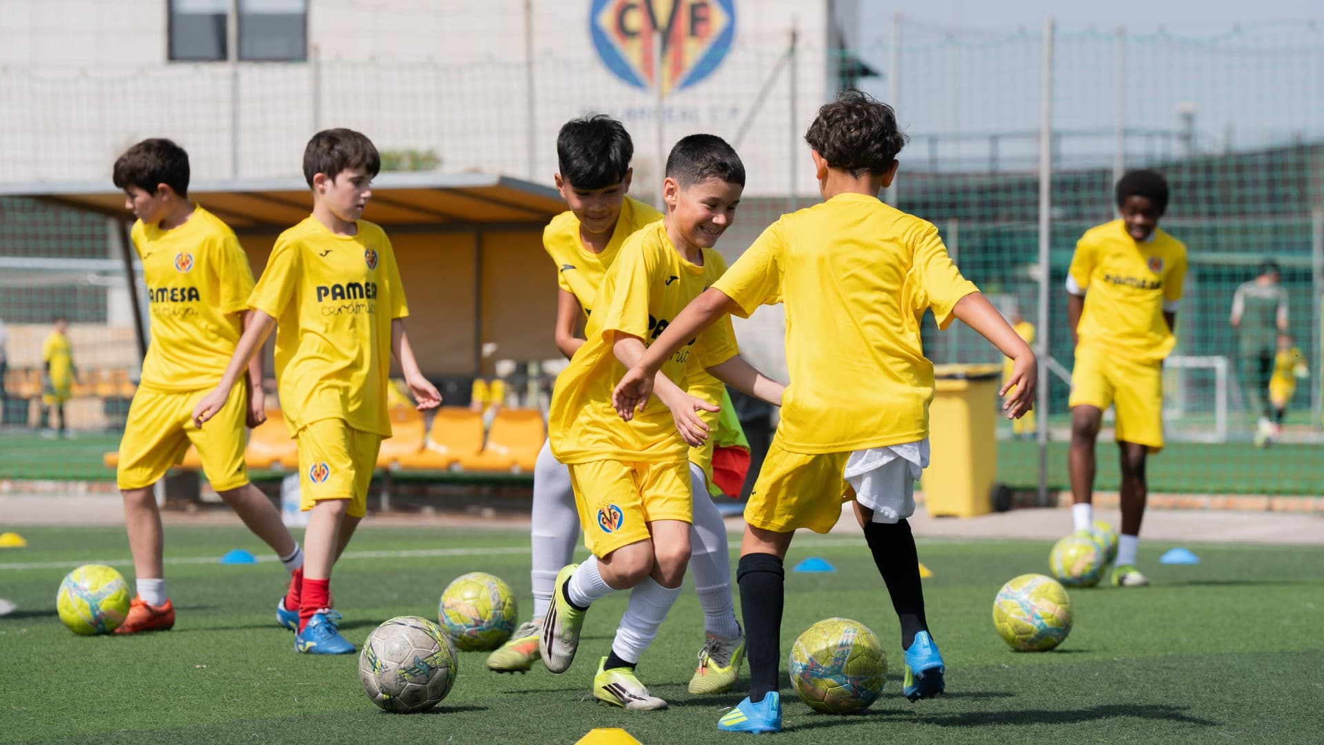 ¡Apúntate ya al Campus de Verano del Villarreal!
