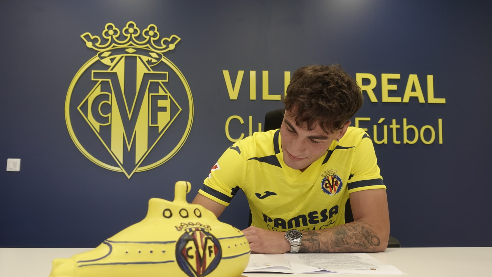 Jan Encuentra, primer refuerzo para el Villarreal B
