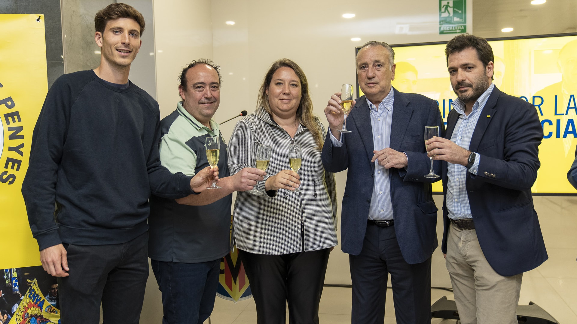 Un brindis por la permanencia
