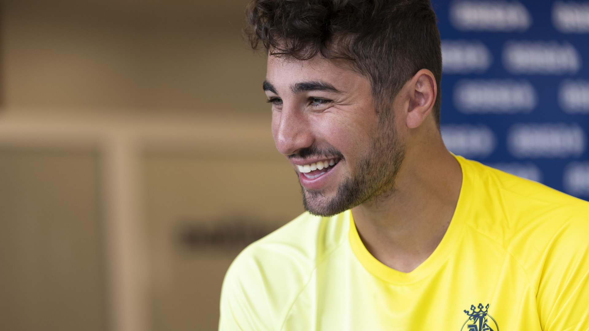Las nuevos fichajes ya visten de amarillo