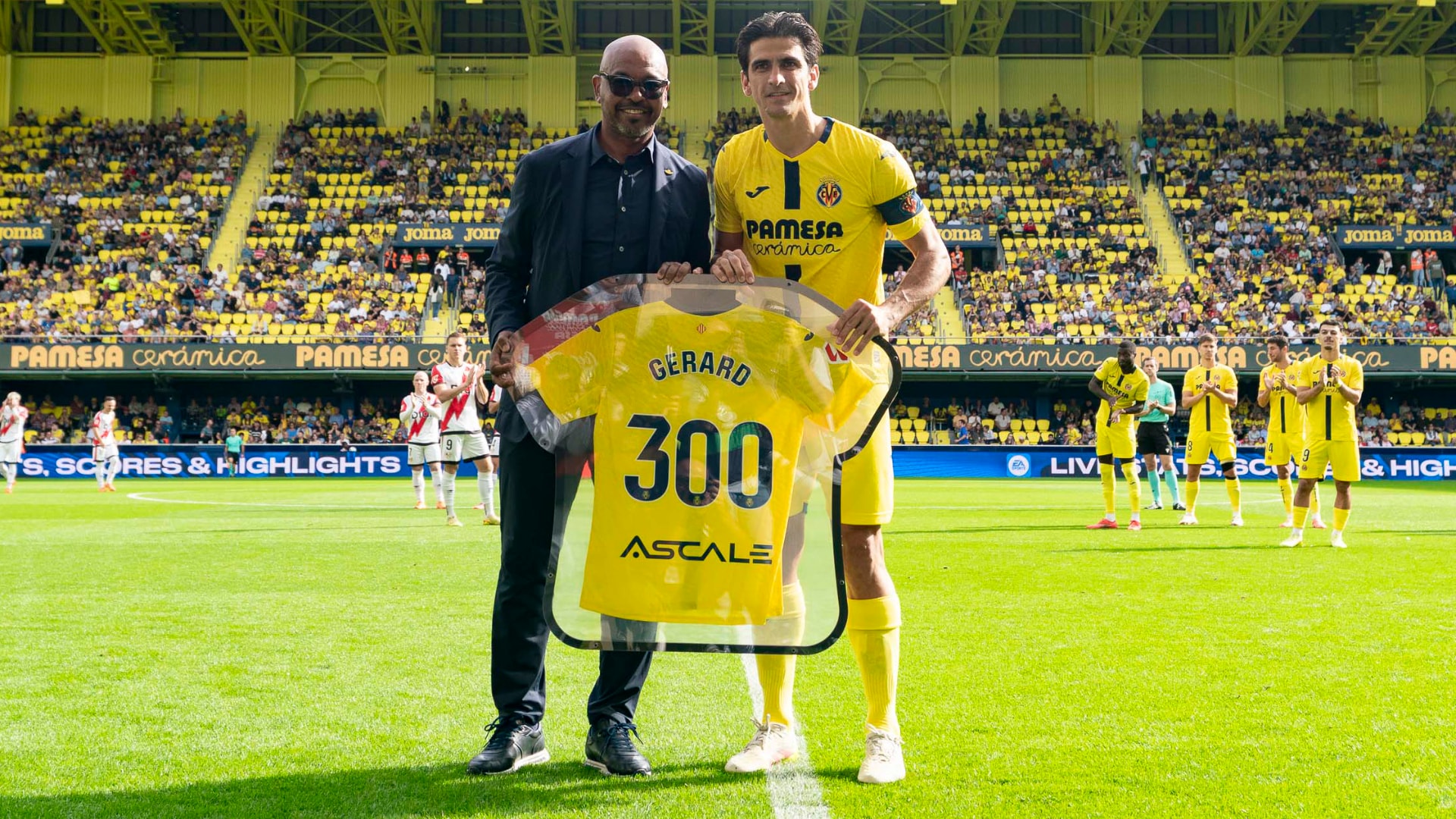 Tributo a Gerard por alcanzar los 300 partidos con el Villarreal