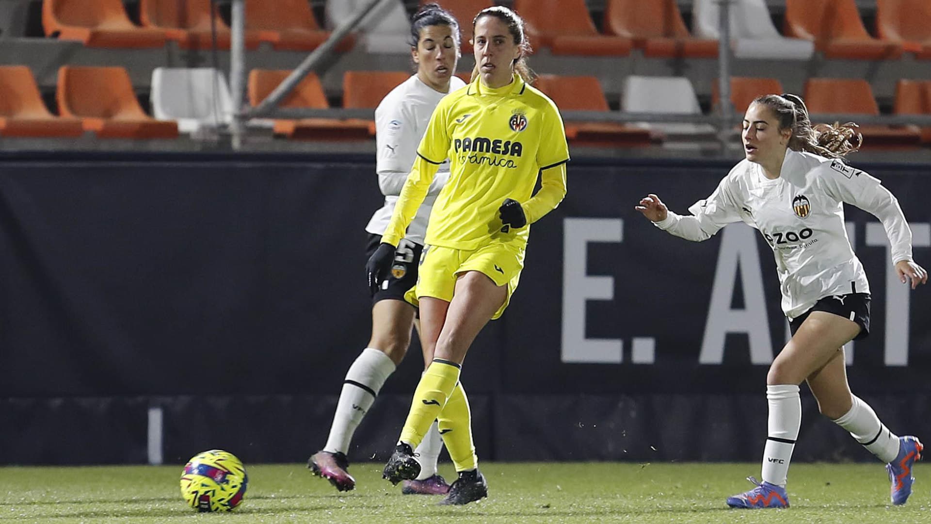 Dura derrota en Paterna (2-0)