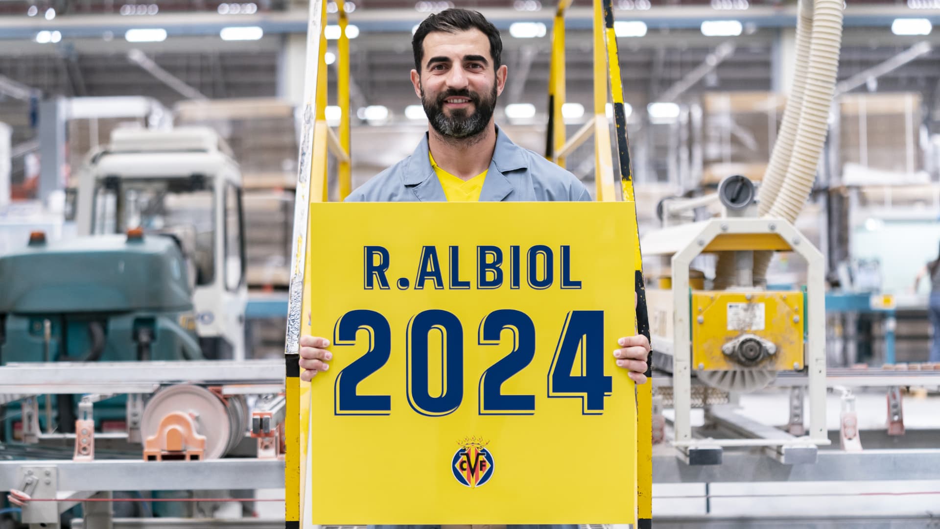 <strong>Raúl Albiol, capitán del Submarino hasta 2024</strong>