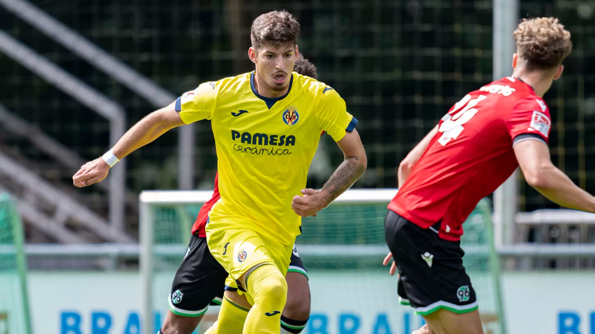 Álex Jiménez, loaned to Sestao River