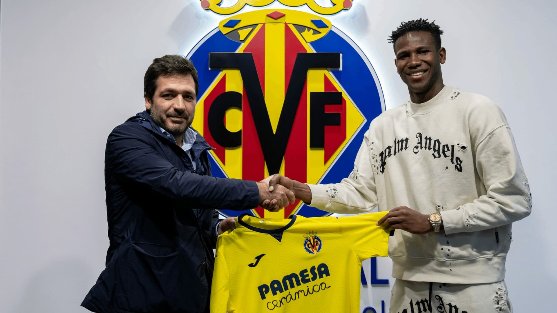 Yerson Mosquera refuerza la zaga amarilla
