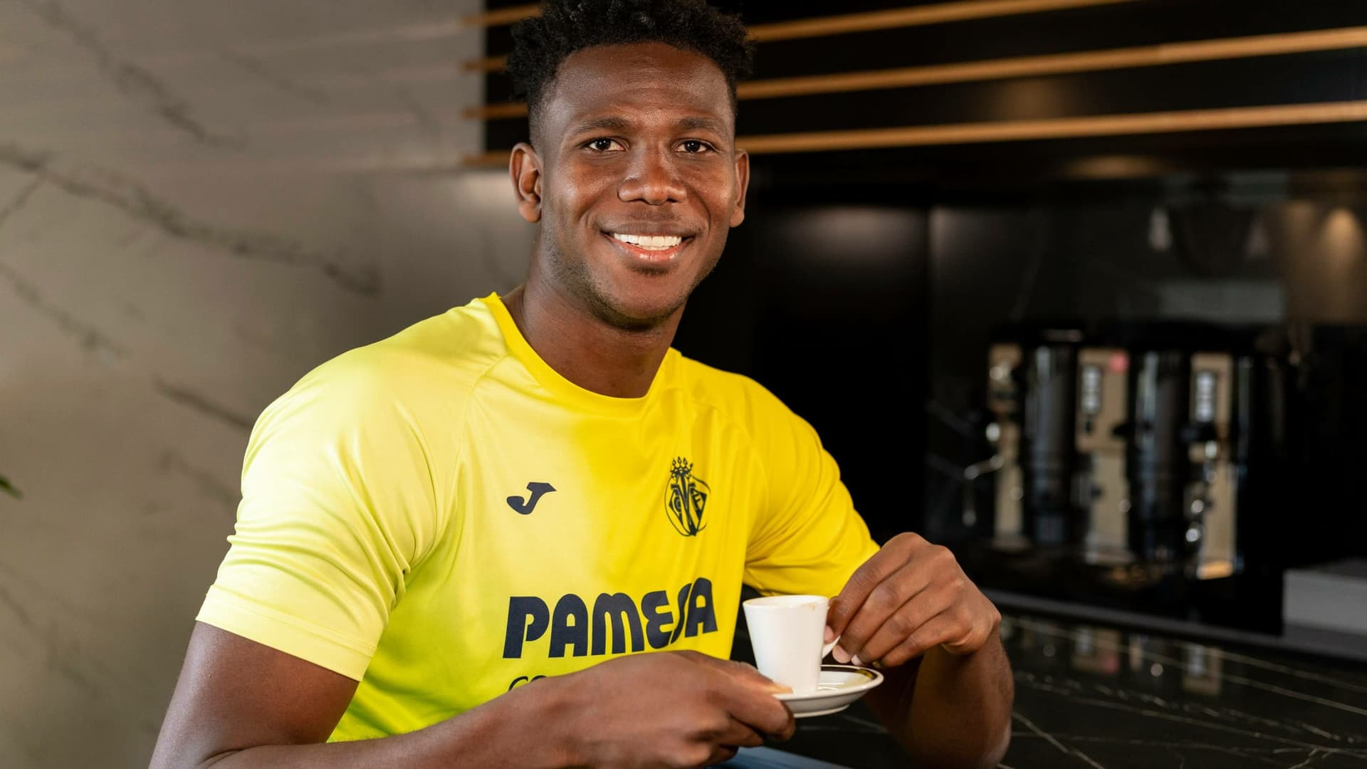 A coffee with Yerson Mosquera