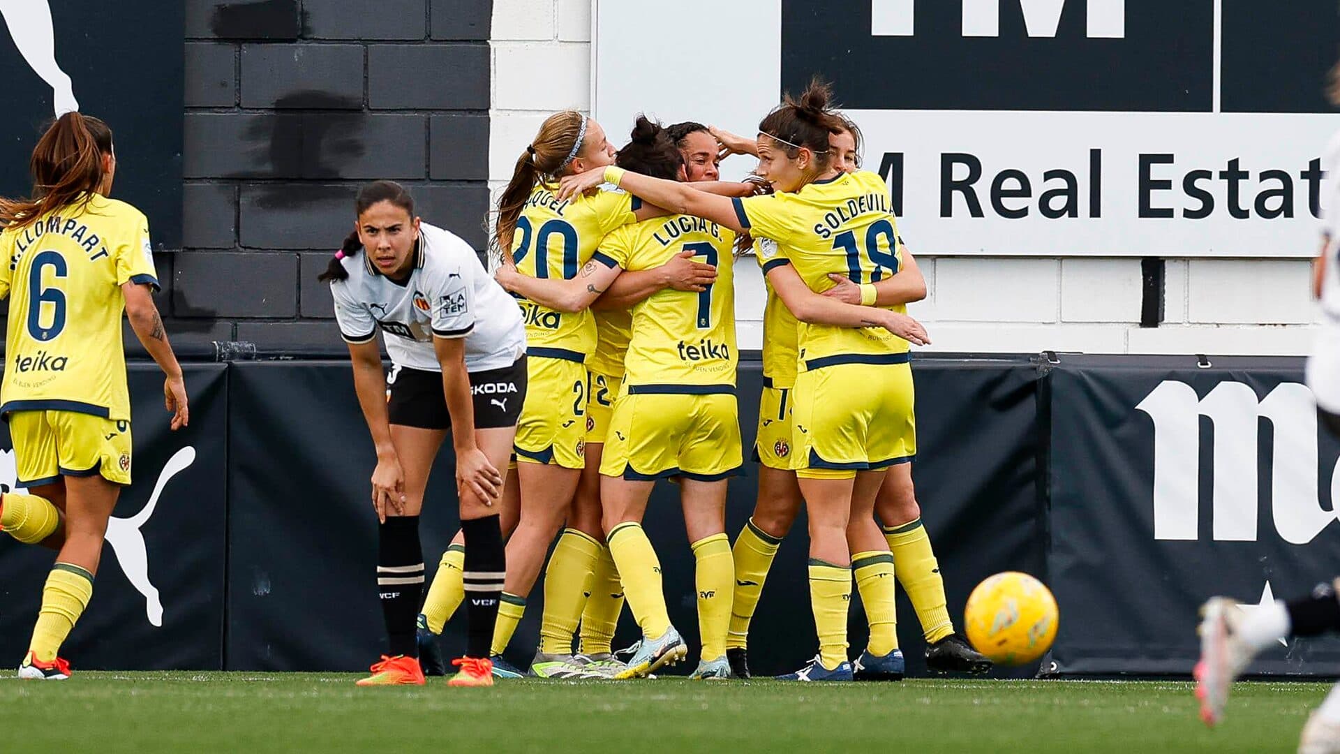 Kayla McKenna marca el camino (0-1)