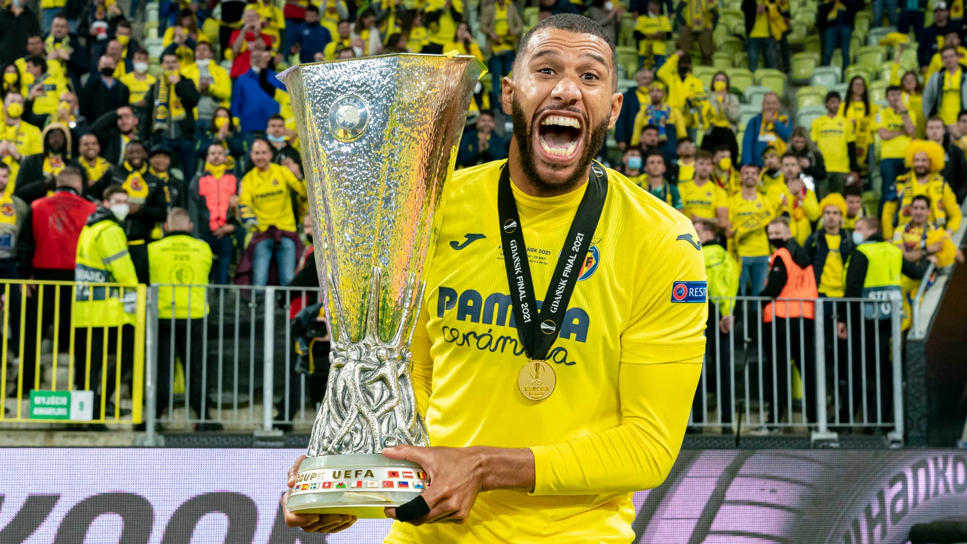 Capoue says farewell to Villarreal CF