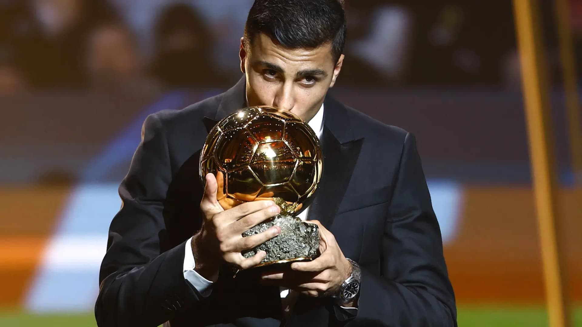 Rodrigo Hernández gana el Balón de Oro