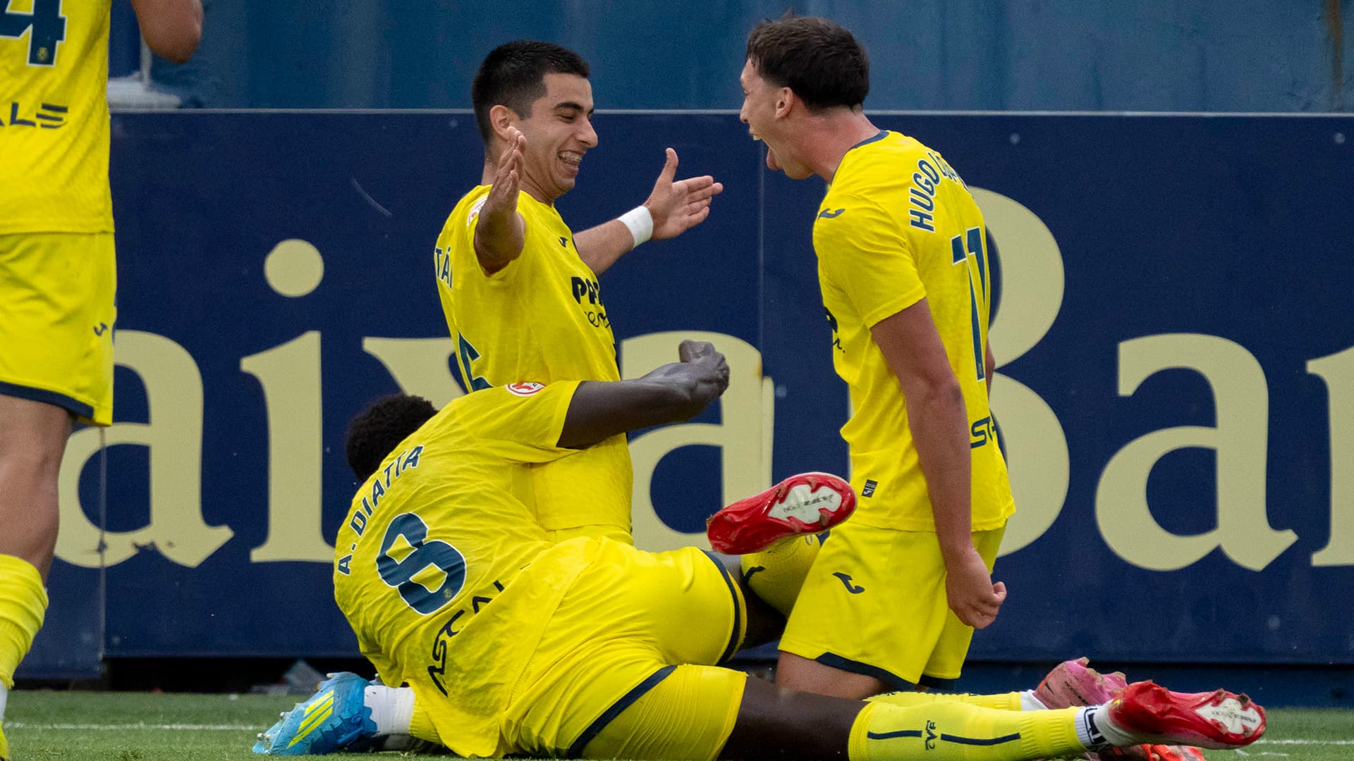 El Mini Submarí colpeja primer (2-0)