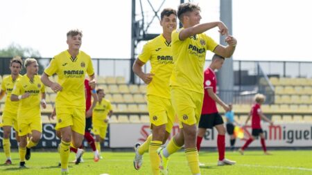 e9d254a97e49e1d4b0c838ed3140a81d