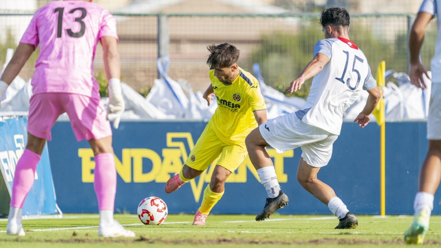 Gaudix del Villarreal C-Atzeneta UE en directe (dissabte, 12.00h)! 20241004 Villarreal CF C CD Roda 034