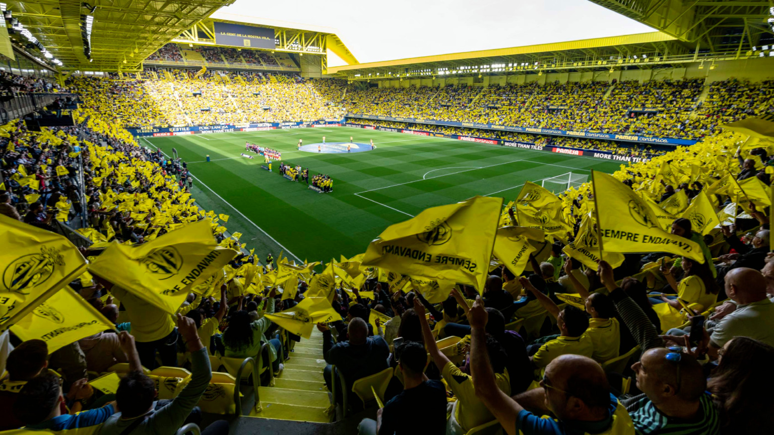 ¡La fiesta del derbi! banderas